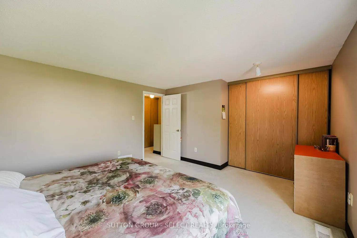 Additional image 10 of 151 Martinet Avenue 11