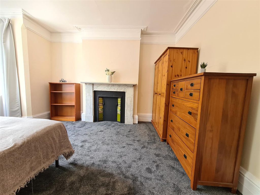 9 bed shared accommodation to rent136 Tenison Road, Cambridge CB1 photo 2