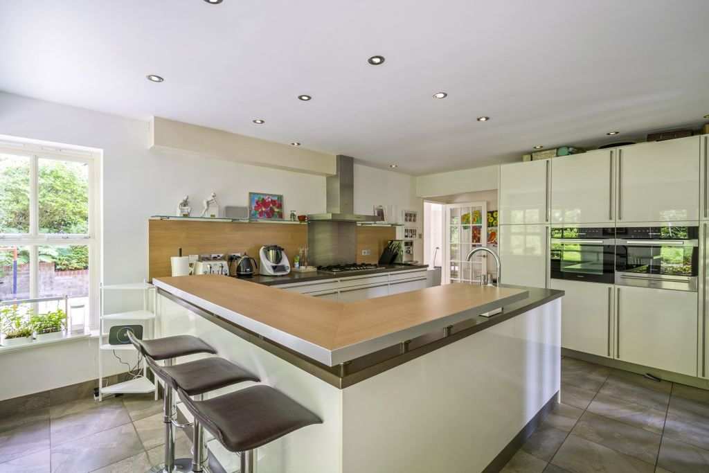 Additional image 5 of 5 bed detached house to rentRichmondwood, Sunningdale SL5