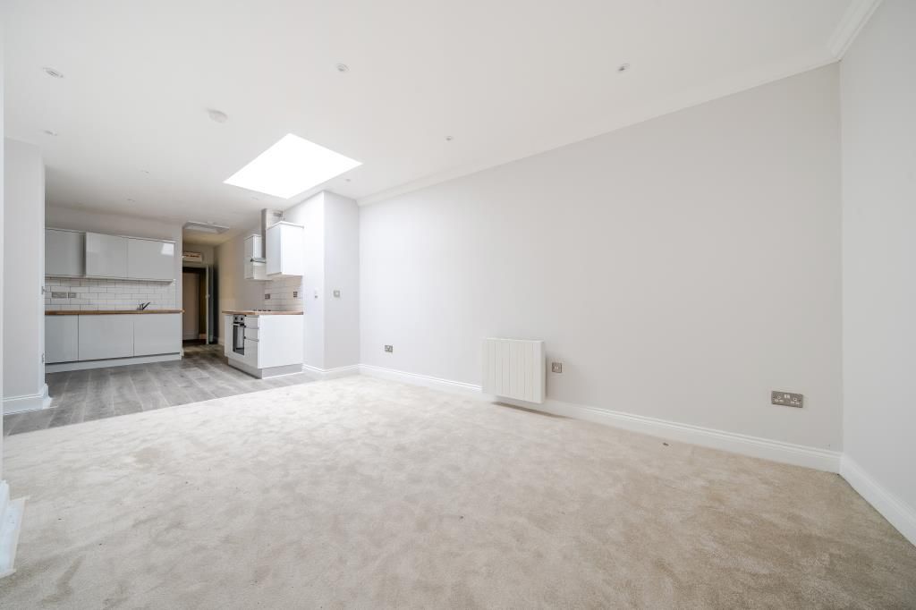 Additional image 6 of 2 bed flat to rentNewbury, Berkshire RG14