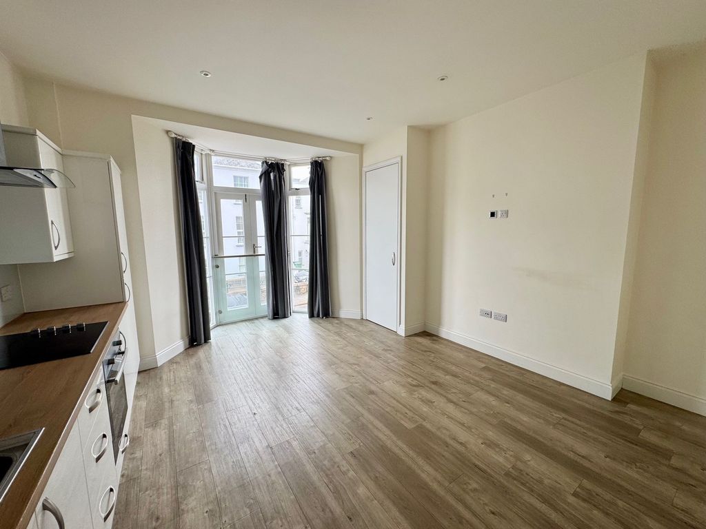 Additional image 10 of 1 bed flat to rentSt. Marks Road, St. Helier JE2