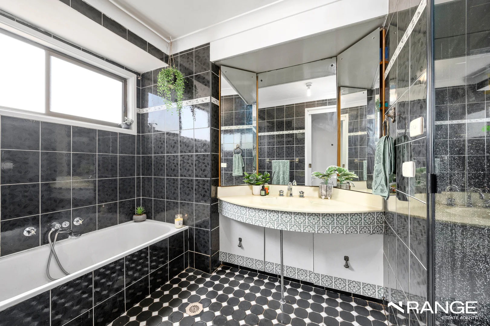 Additional image 2 of 6 Meroo Close, Wakeley NSW 2176