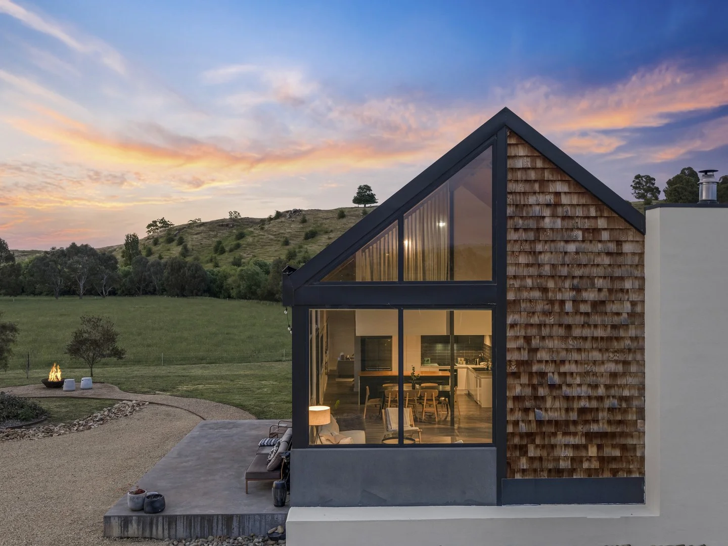 123 Graves Road, Mansfield VIC 3722