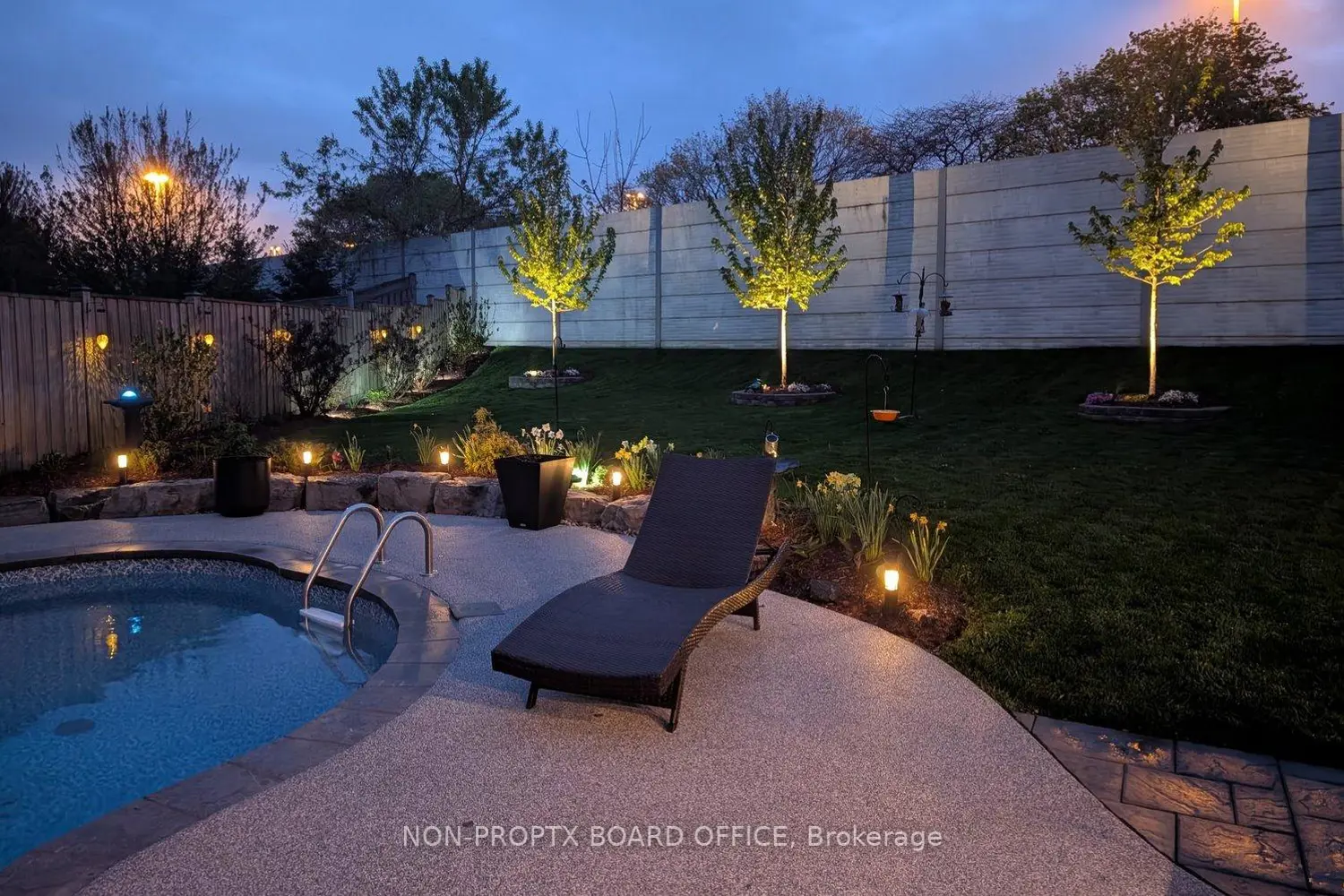 Additional image 17 of 19 Dyment Court