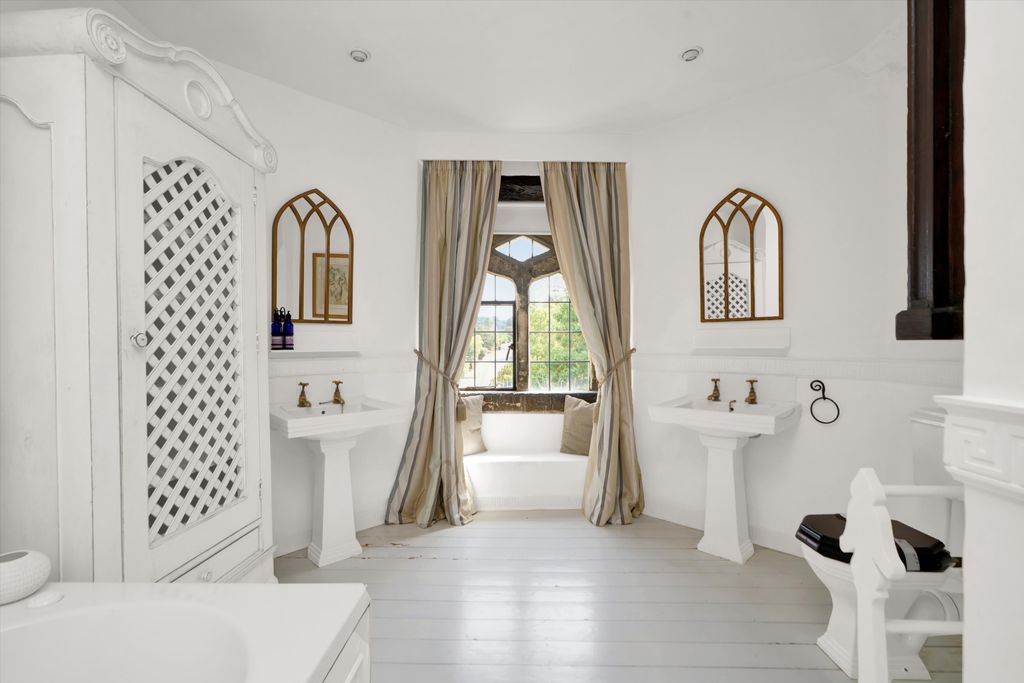 Additional image 2 of 6 bed detached house to rentPelhams Walk, Esher, Surrey KT10