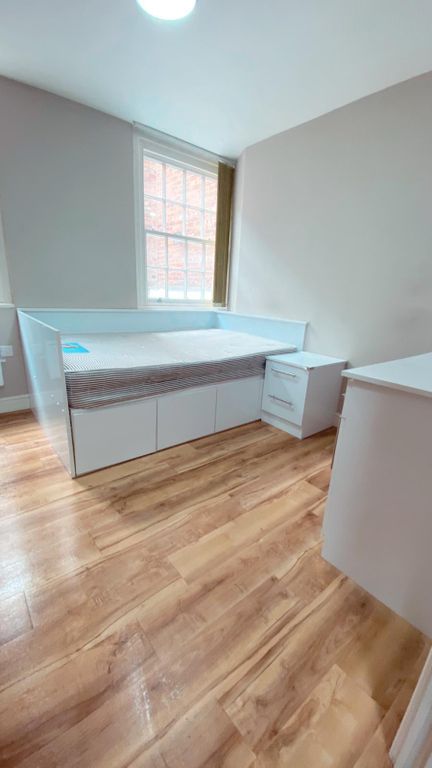 Additional image 2 of 2 bed flat to rentGrosvenor Street, Chester CH1