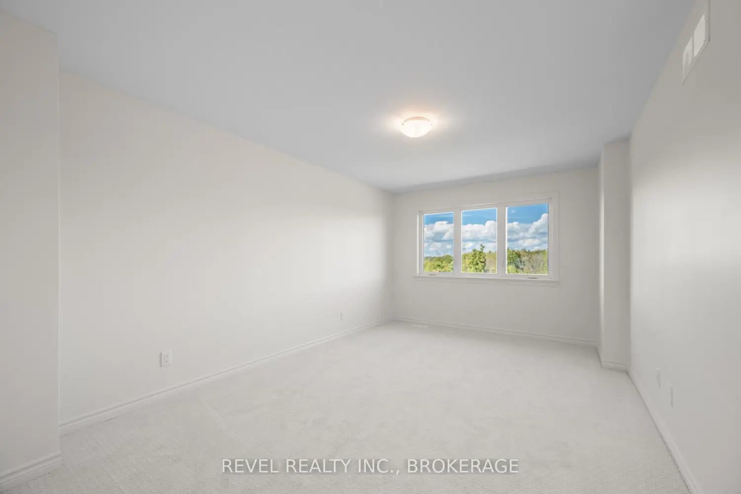 Additional image 11 of 456 Buckthorn Drive