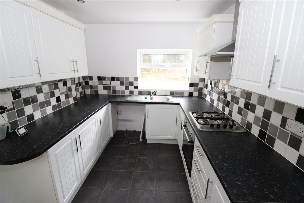 Additional image 2 of 2 bed semi-detached house to rentWoodbine Road, Blackwood NP12