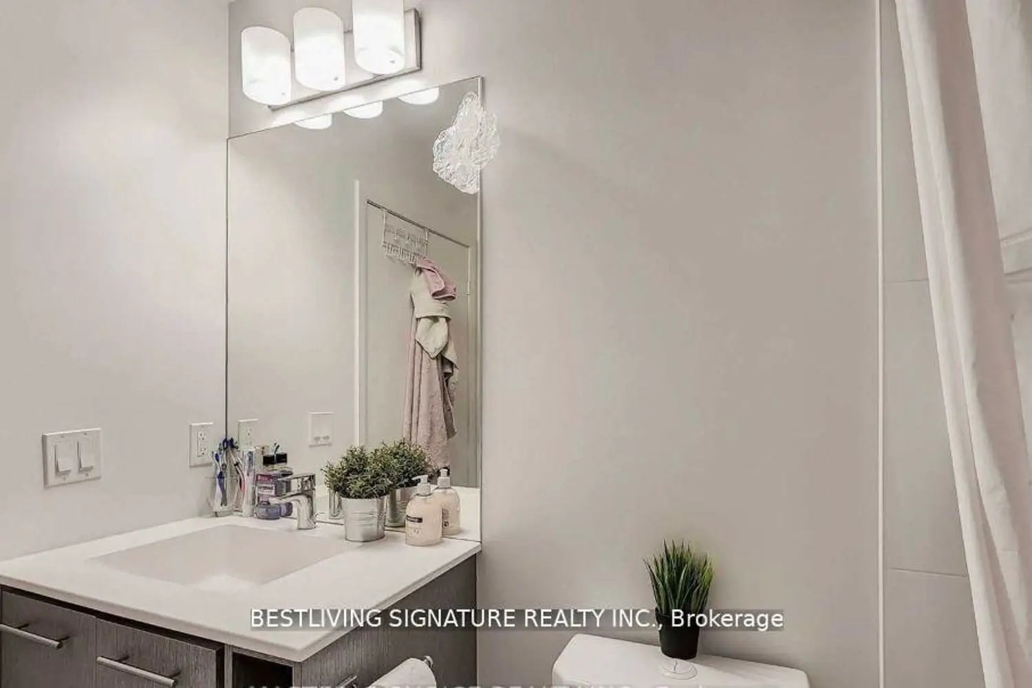 Additional image 11 of 435 Richmond Street 1409