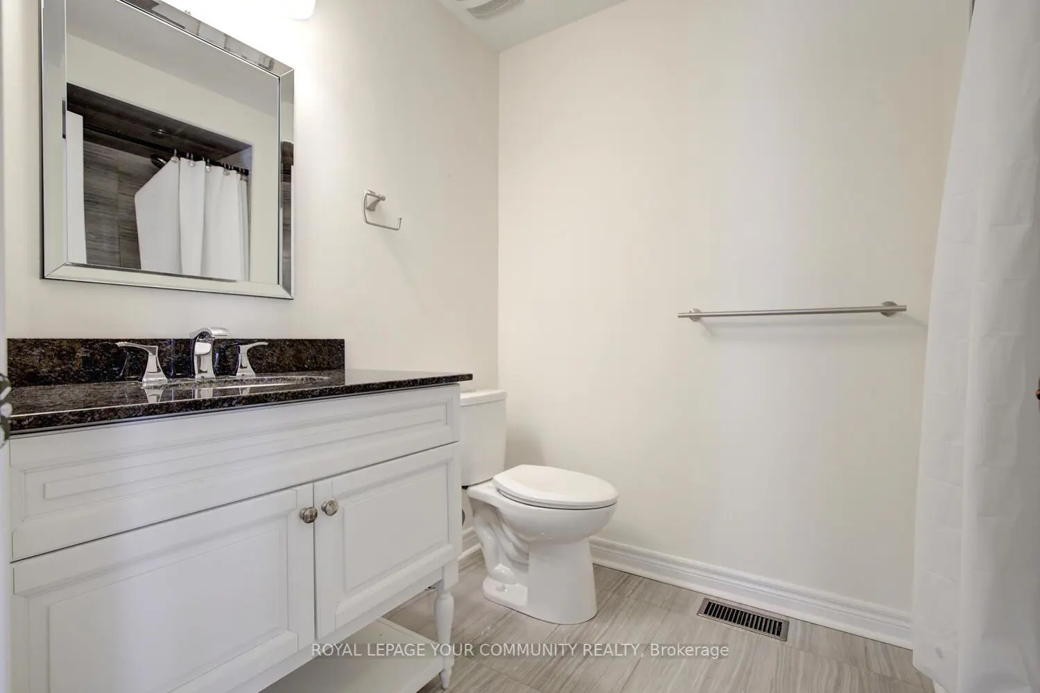 Additional image 10 of 32 Black Maple Crescent