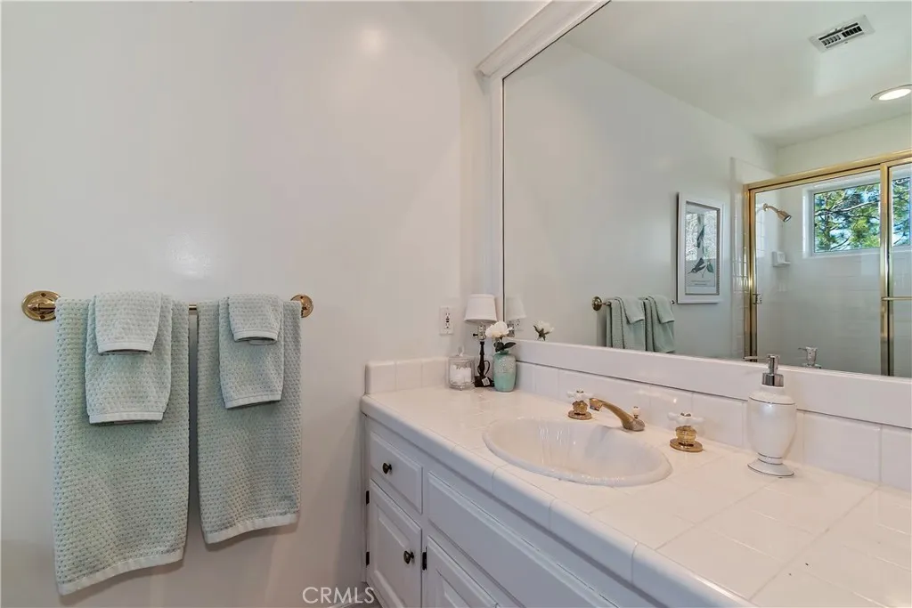 Additional image 38 of 26071 Walnut Hills Dr, Lake Arrowhead, CA 92352