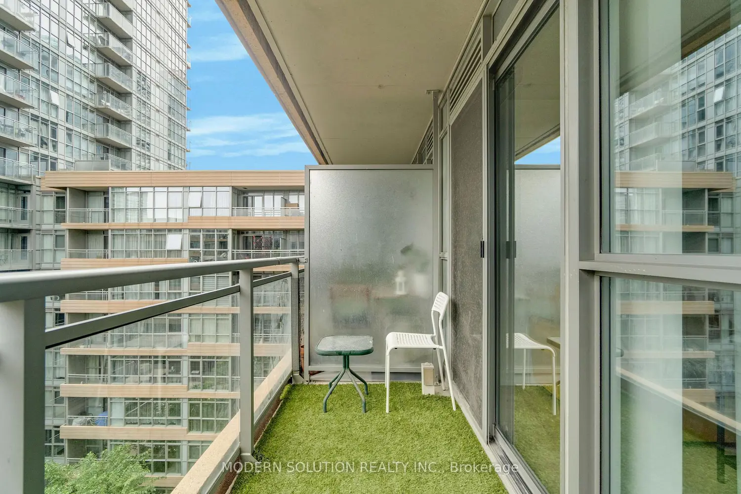 Additional image 15 of 10 Capreol Court 925