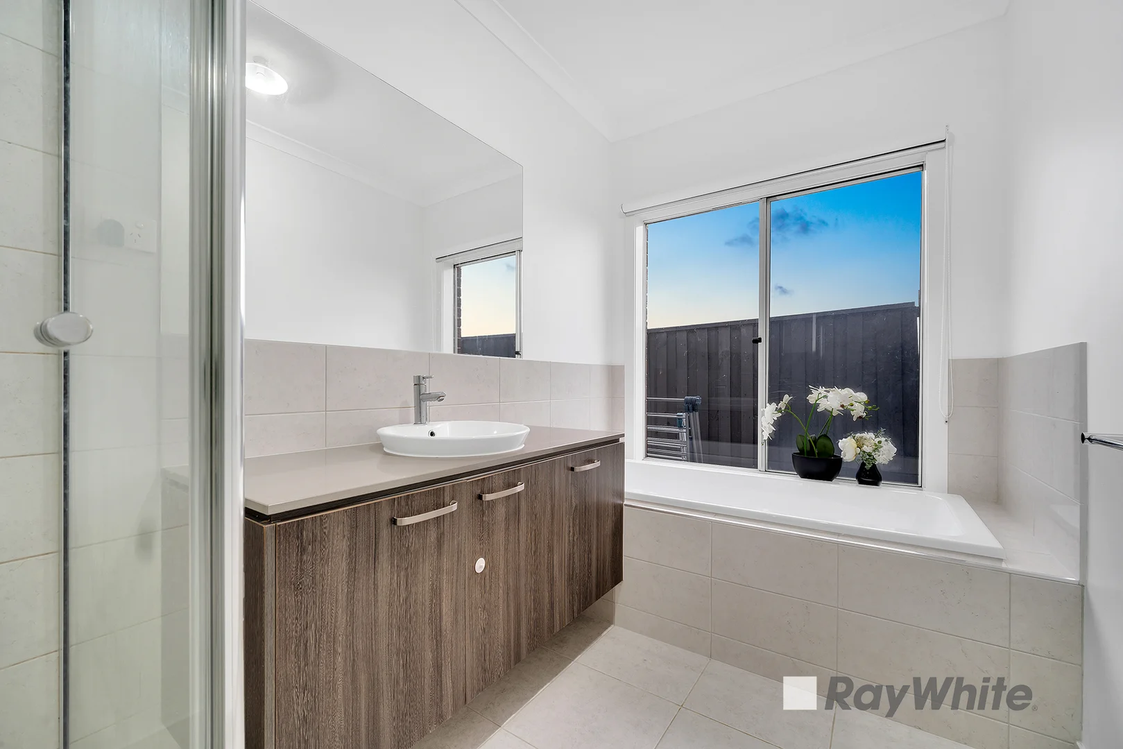 Additional image 16 of 91 Yeungroon Boulevard, Clyde North VIC 3978