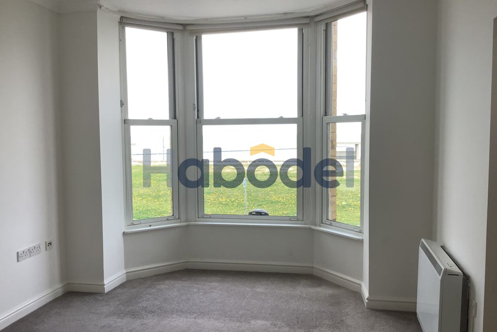 Additional image 5 of 1 bed flat to rentWest Parade, Rhyl LL18