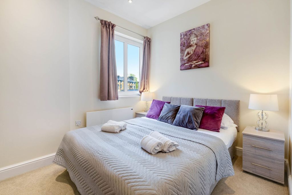 Additional image 7 of 2 bed flat to rentQueen Street, Maidenhead SL6