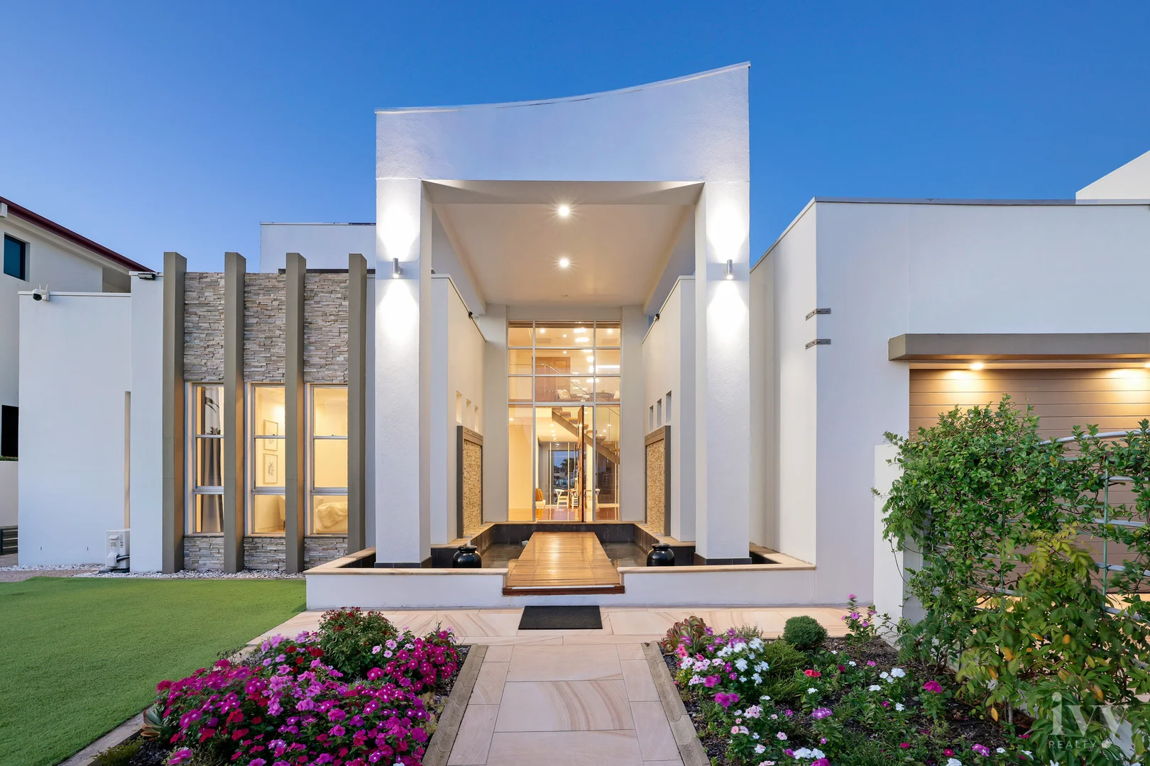 Additional image 30 of 8 King Charles Drive, Sovereign Islands QLD 4216