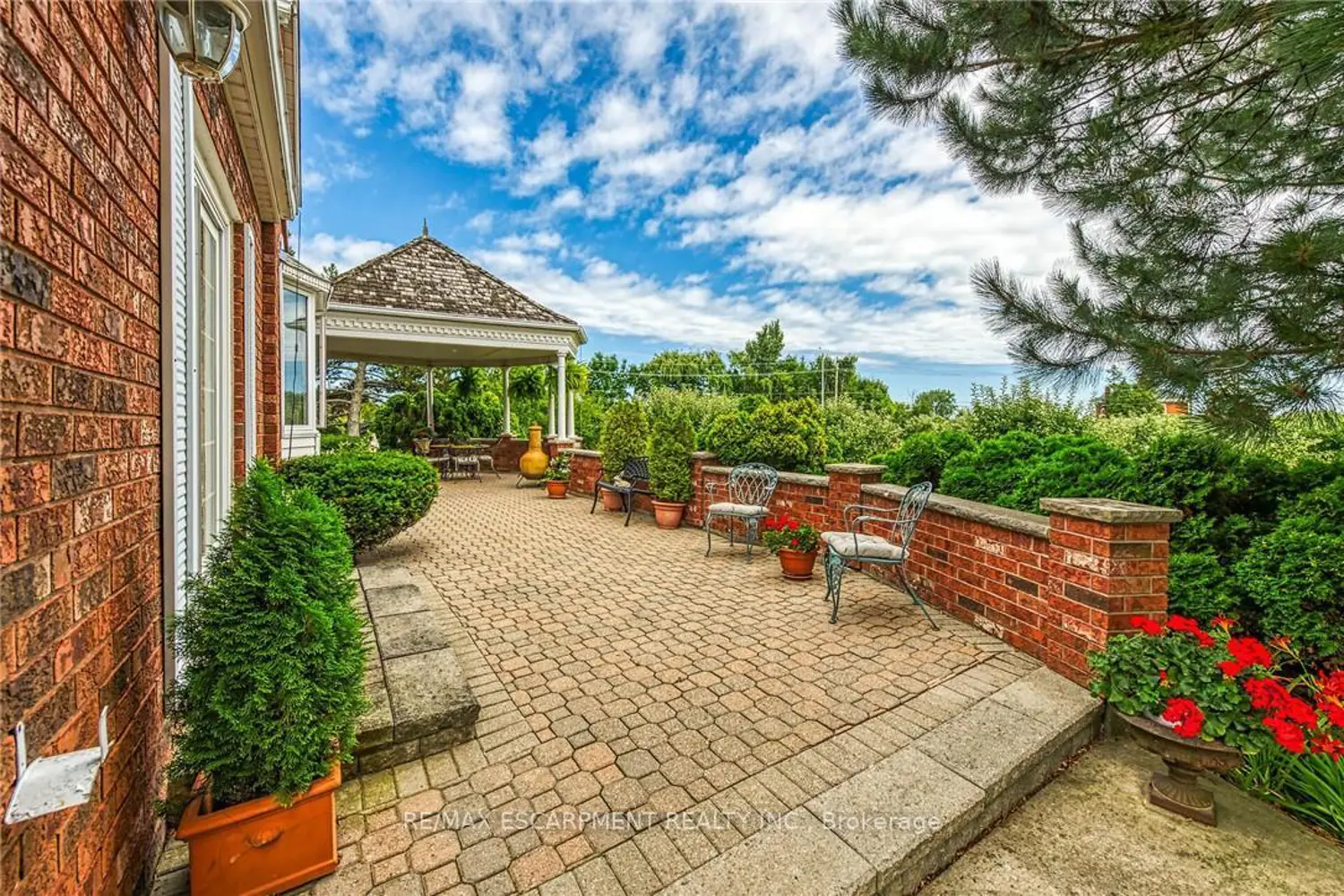 Additional image 13 of 5581 King Street