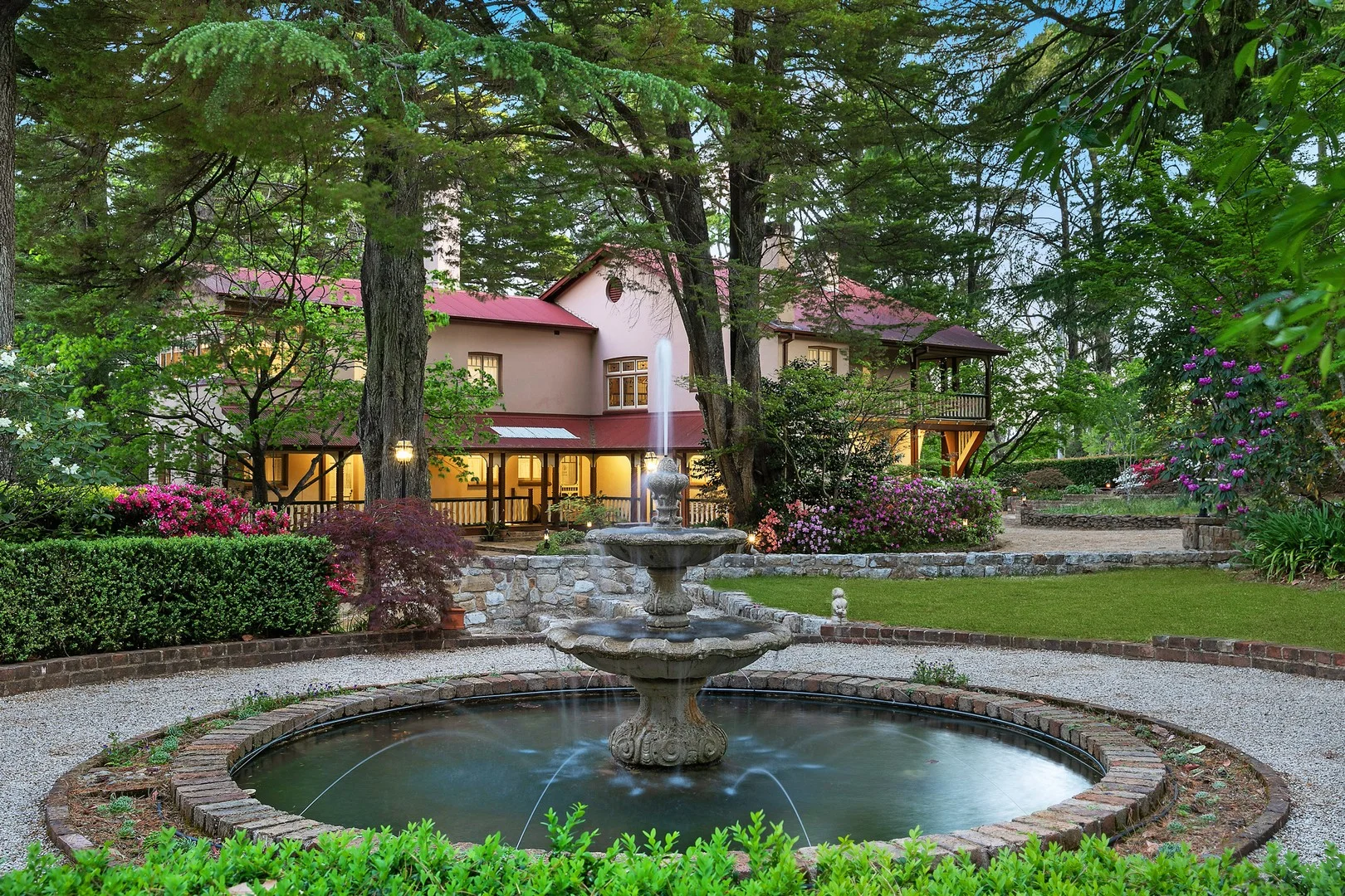 178-186 Falls Road, Wentworth Falls NSW 2782