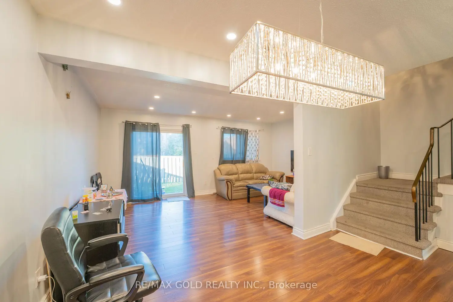 Additional image 9 of 900 Central Park Drive 107