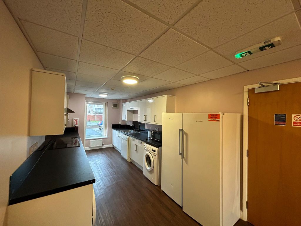 Additional image 2 of 6 bed flat to rentRanelagh Terrace, Leamington Spa CV31