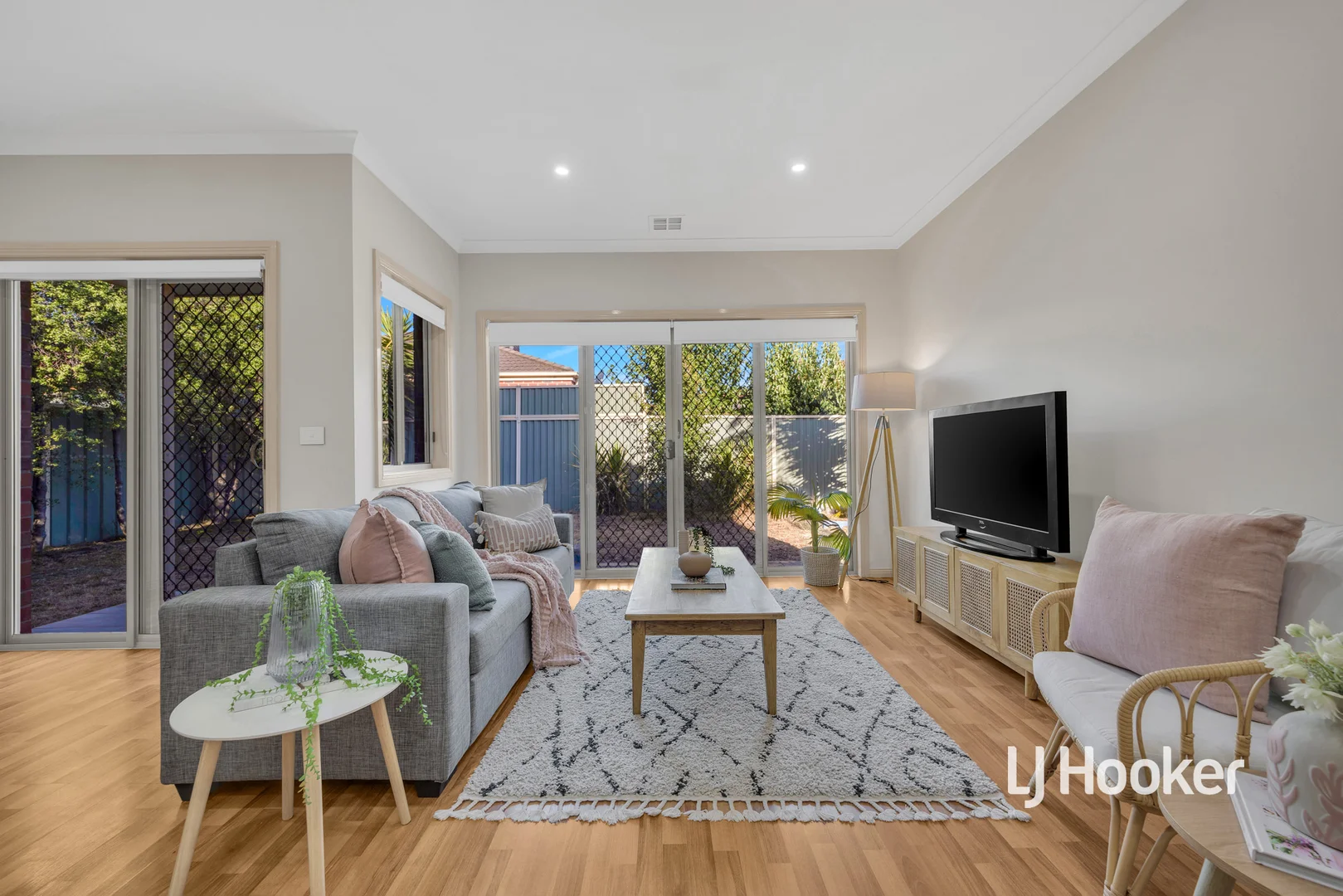 Additional image 9 of 1/41 Hyde Park Terrace, Point Cook VIC 3030