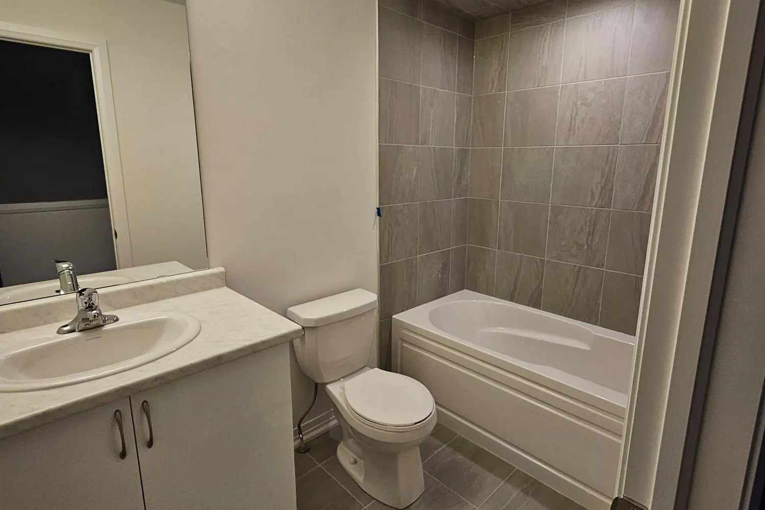 Additional image 8 of 660 Colborne Street 53