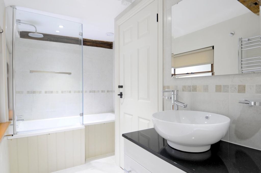 Additional image 7 of 2 bed cottage to rentKerves Lane, Horsham RH13