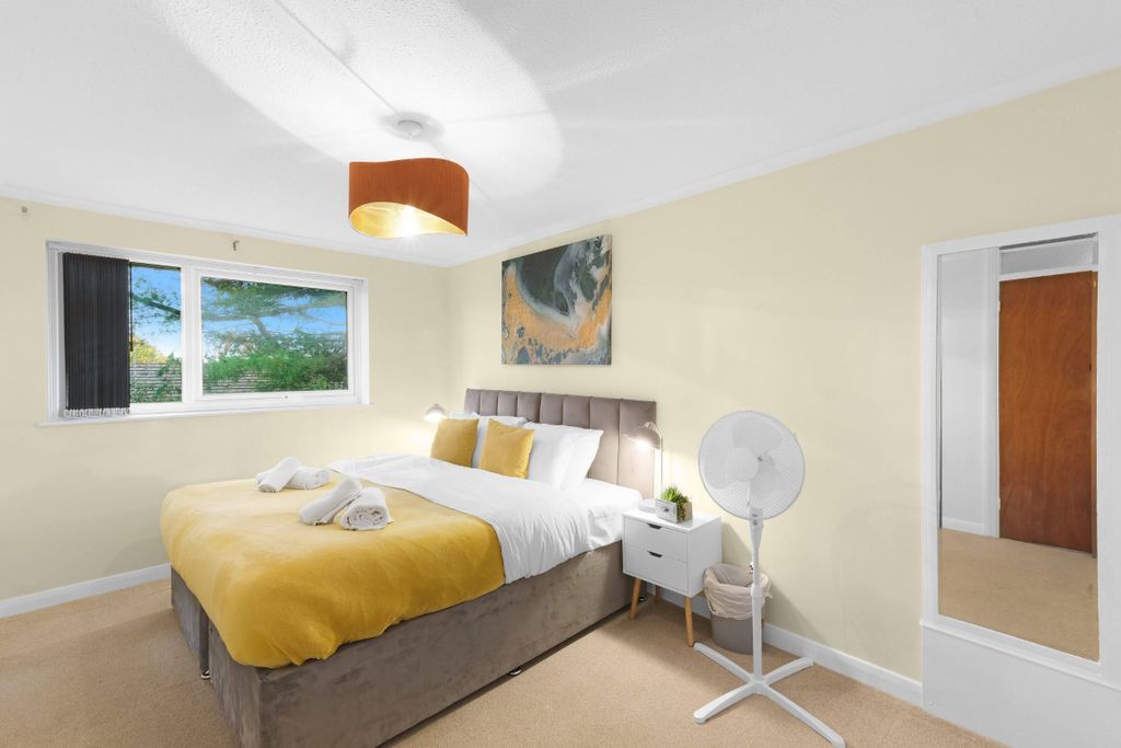 Additional image 3 of 2 bed flat to rentWokingham Road, Binfield, Bracknell RG42