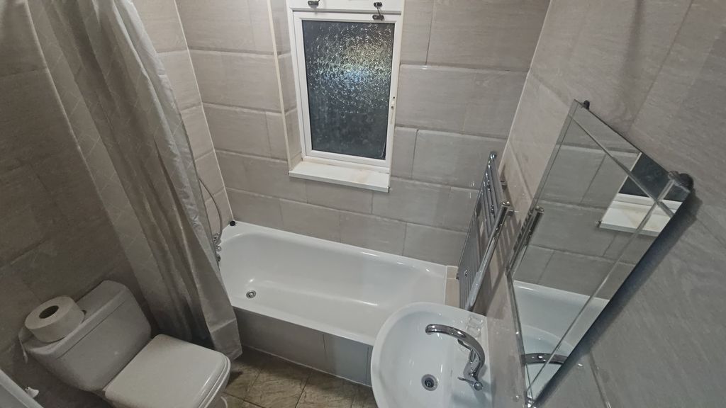 Additional image 12 of 8 bed shared accommodation to rentBiscot Road, Luton LU3