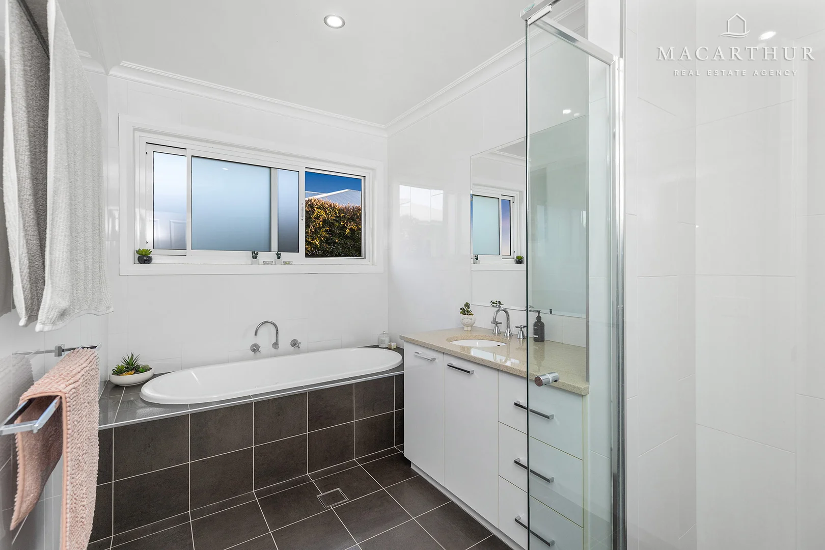 Additional image 16 of 6 Buckley Court, Lake Albert NSW 2650