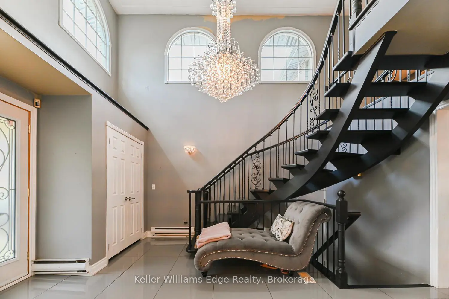 Additional image 3 of 282 Book Road