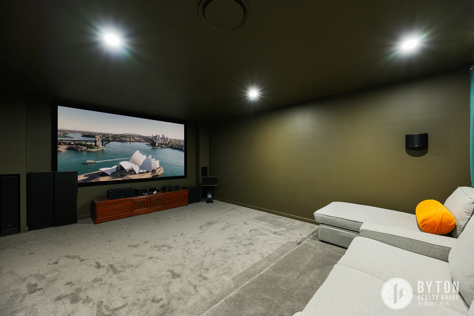 Additional image 10 of 72 Twin Creeks Drive, Luddenham NSW 2745