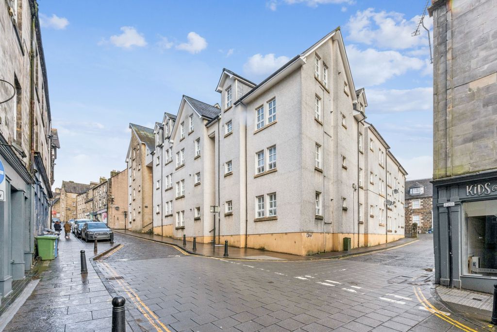 Additional image 10 of 2 bed flat to rentBaker Street, Stirling, Stirlingshire FK8