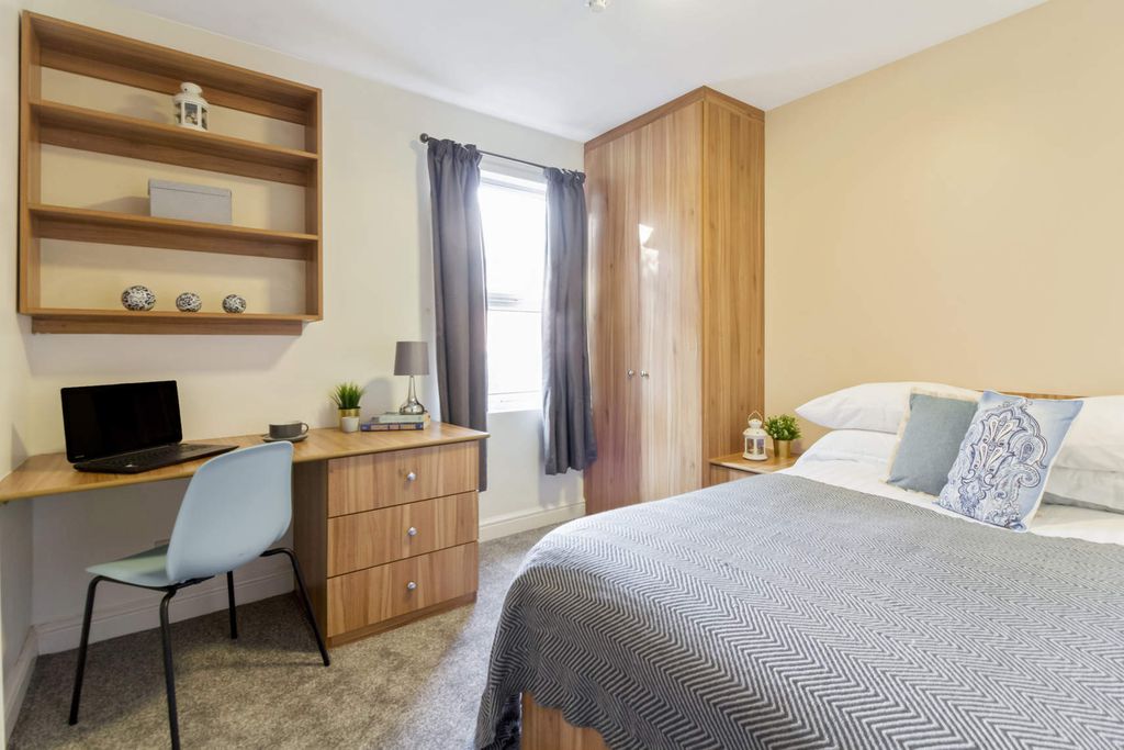 Additional image 5 of 5 bed shared accommodation to rentSt Michaels Lane, Leeds LS6