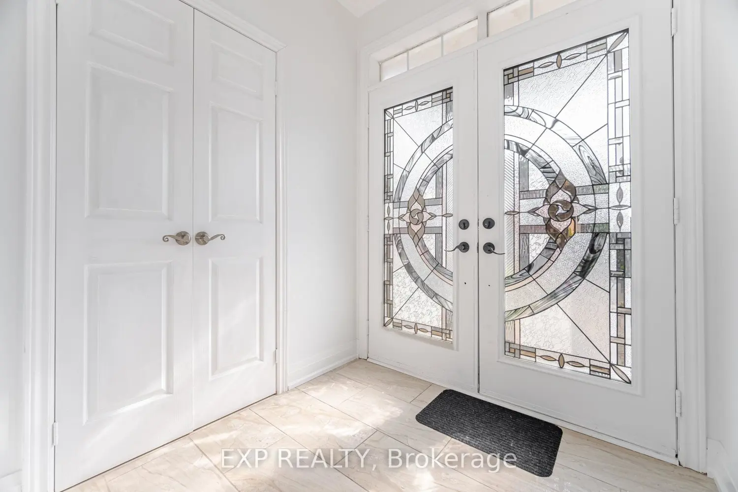 Additional image 4 of 32 Arco Circle