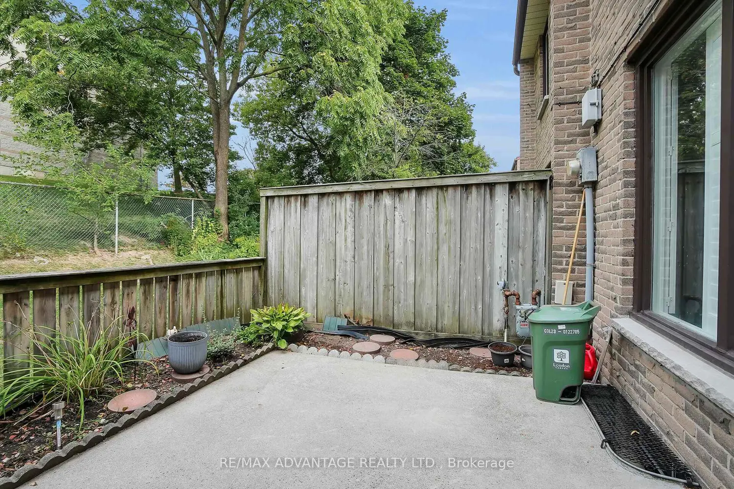 Additional image 15 of 634 Wonderland Road 60