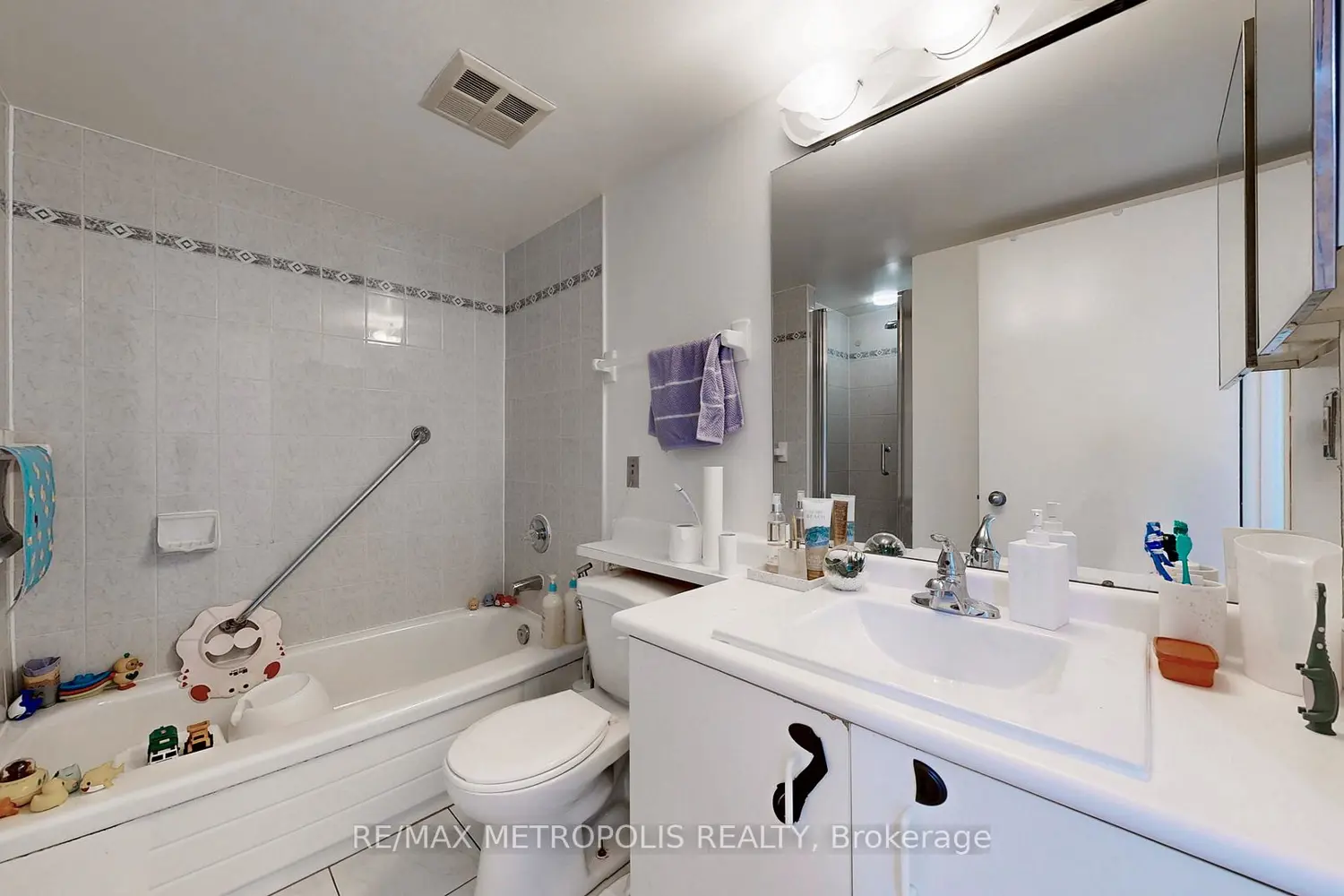 Additional image 5 of 75 King Street 1202