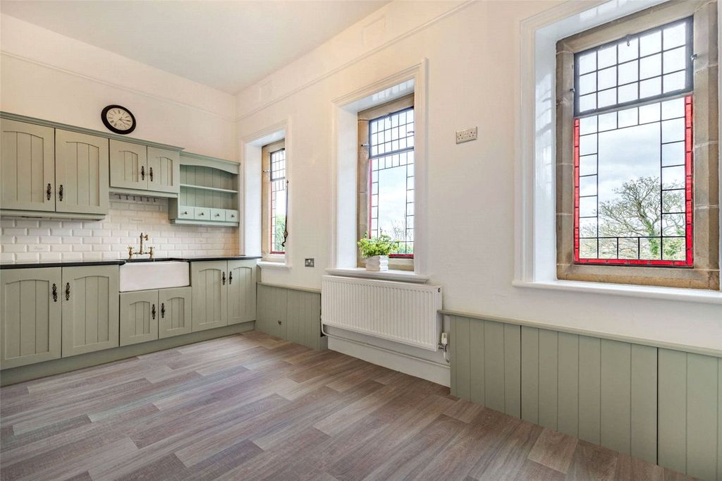 Additional image 6 of 5 bed semi-detached house to rentCurzon Park North, Chester CH4