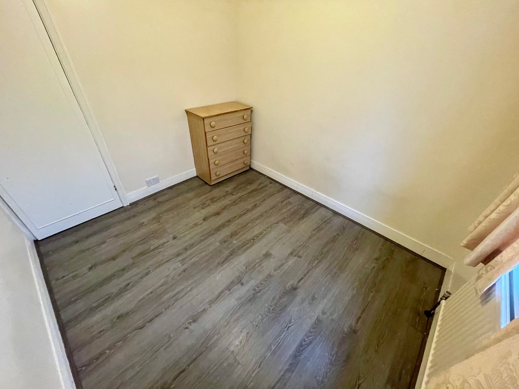 Additional image 15 of 4 bed semi-detached house to rentAlton Road, Luton LU1