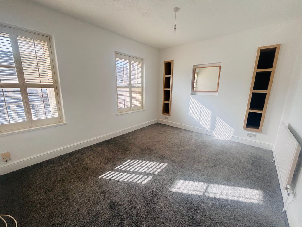 Additional image 9 of 3 bed property to rentCastleland Street, Barry CF63