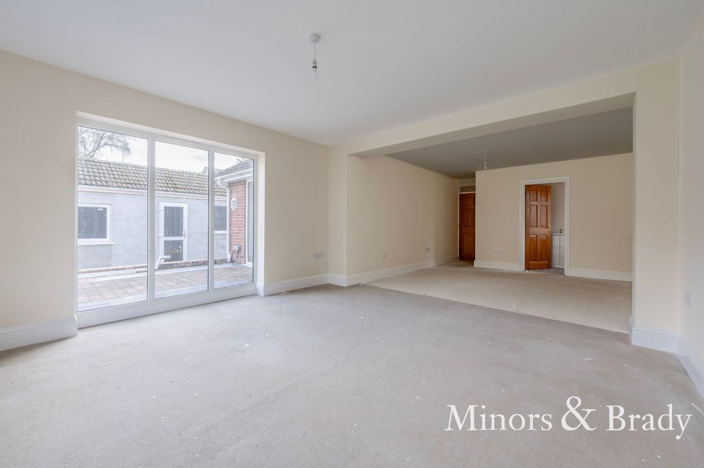 Additional image 14 of 5 bed detached bungalow to rentYarmouth Road, Lowestoft NR32