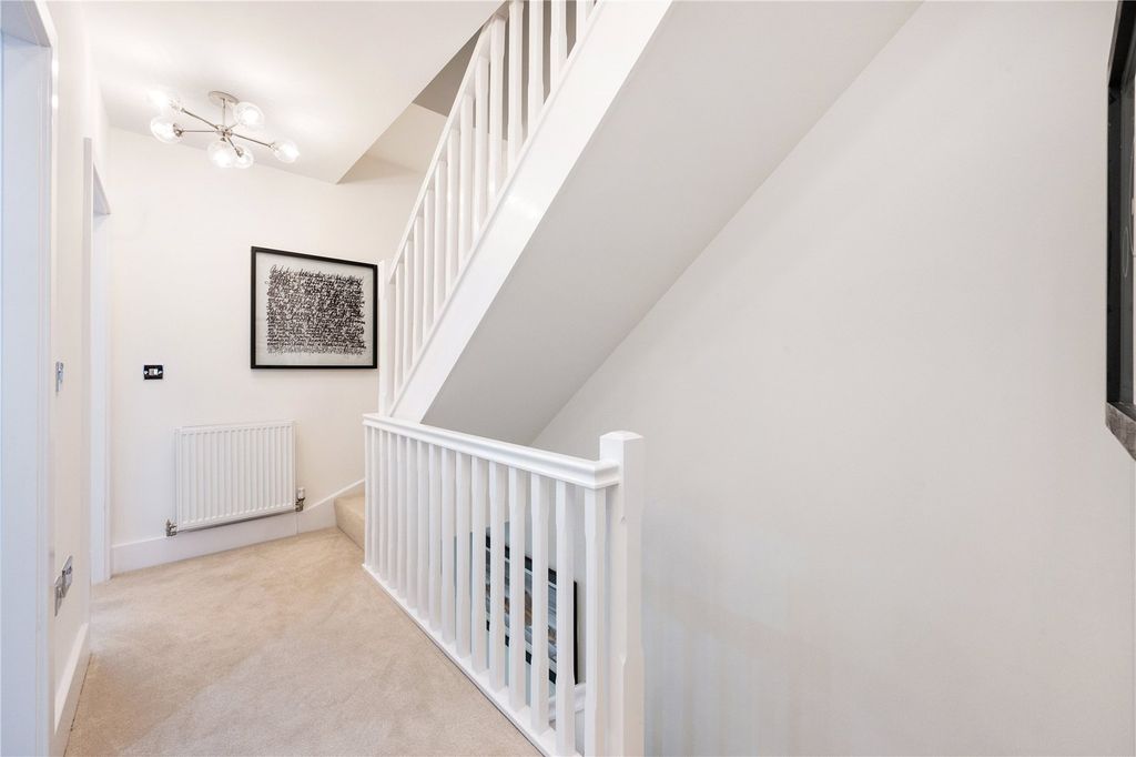 Additional image 10 of 4 bed mews to rentHeadmaster Way, Macclesfield, Cheshire SK10