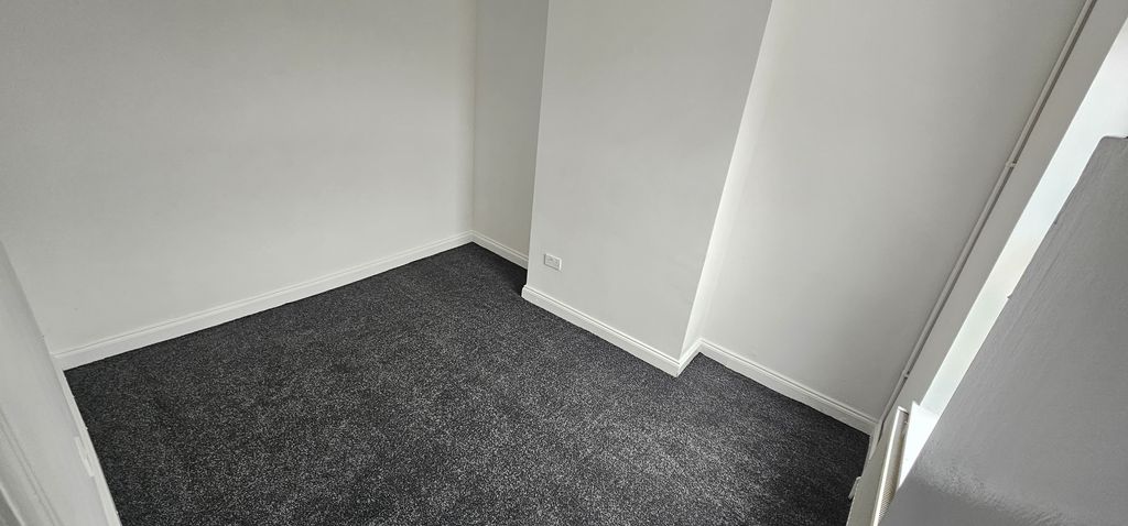 Additional image 6 of 6 bed semi-detached house to rentUnion Street, Luton LU1