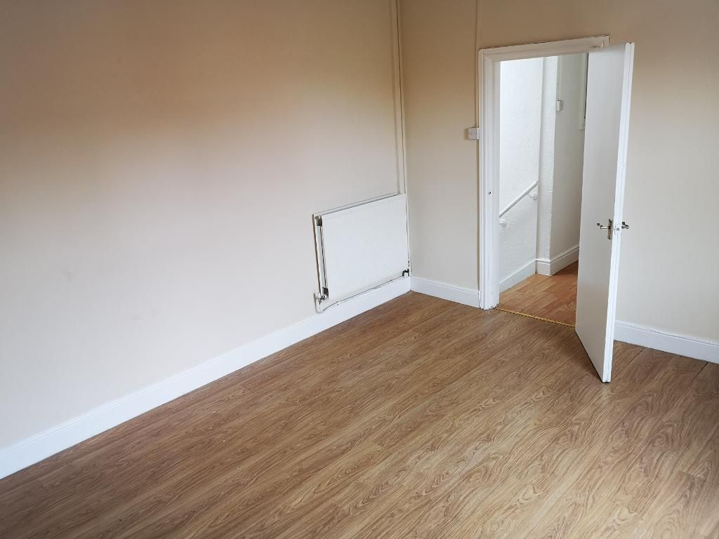 Additional image 5 of 3 bed flat to rentGreenfield Road, Colwyn Bay LL29