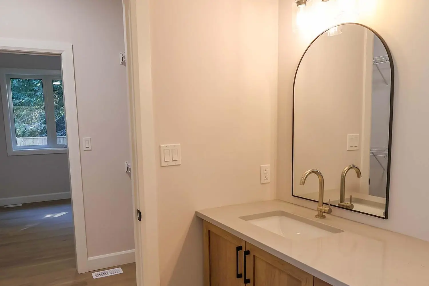 Additional image 16 of 430 Head Street 22