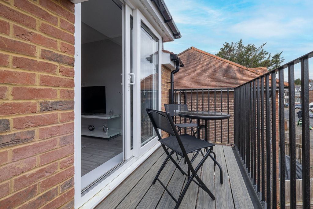 Additional image 16 of 2 bed flat to rentWest Wycombe Road, High Wycombe HP12