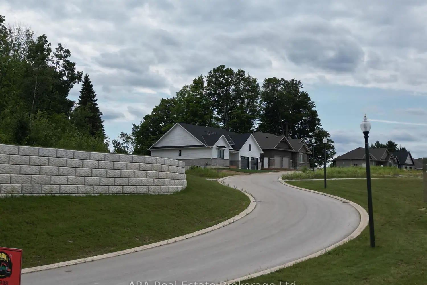 Additional image 5 of 2 Hilton Lane 33