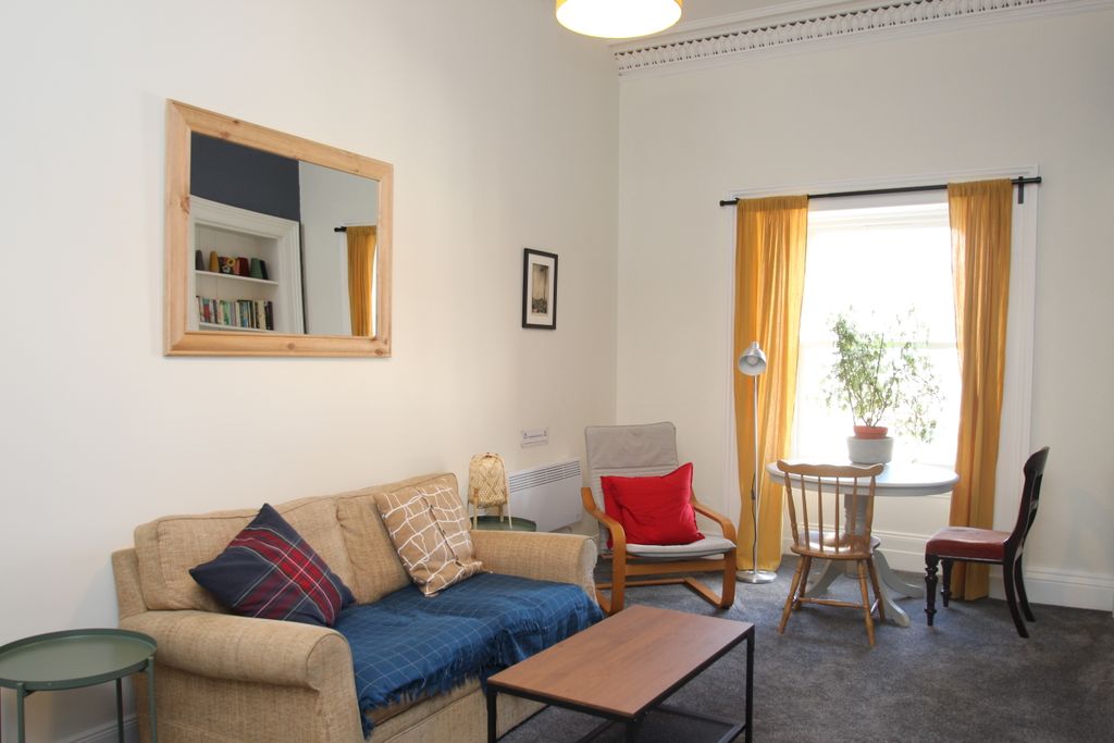 Additional image 2 of 3 bed flat to rentKing Street, Stirling FK8