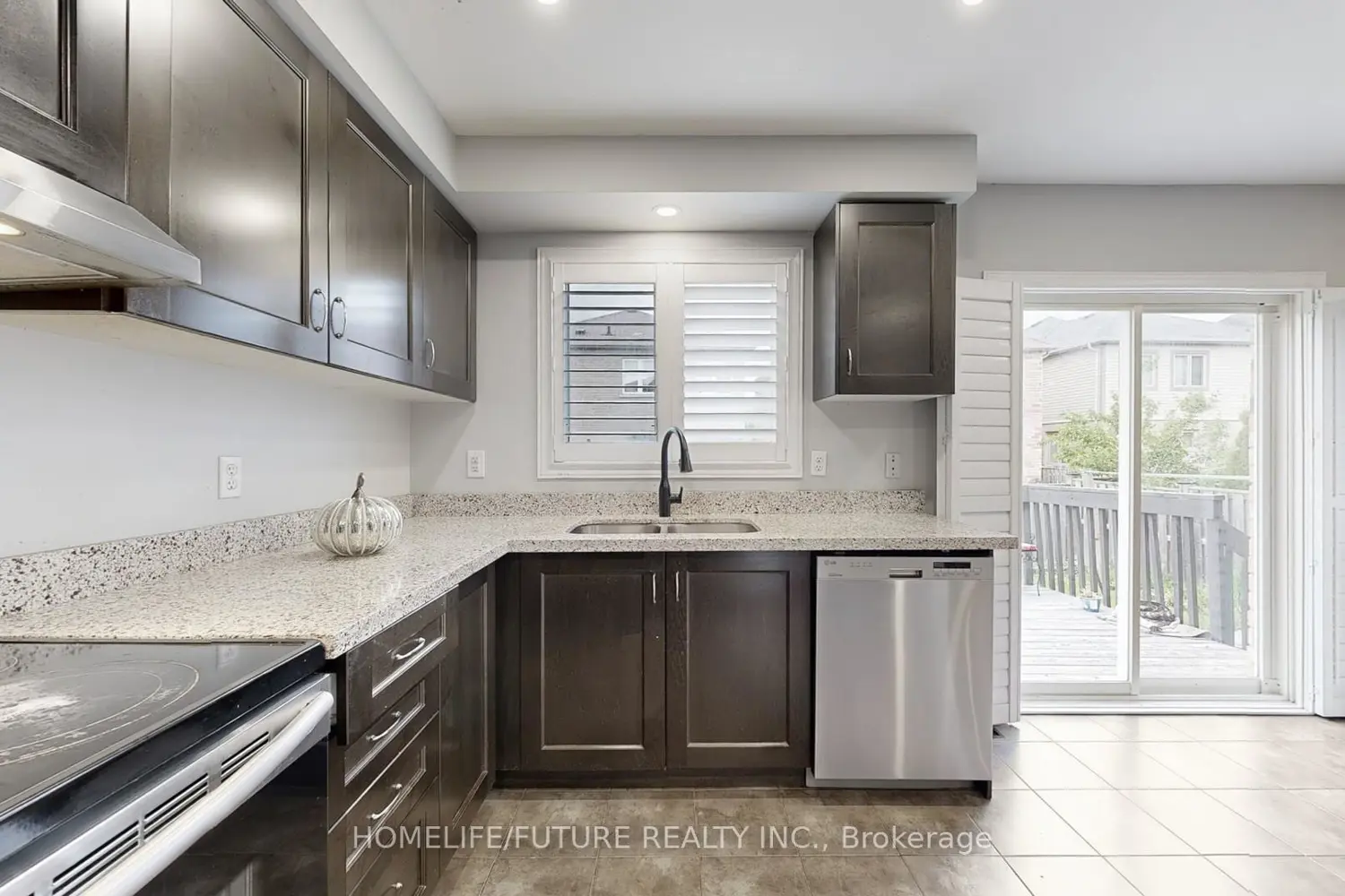 Additional image 7 of 153 Jonas Millway