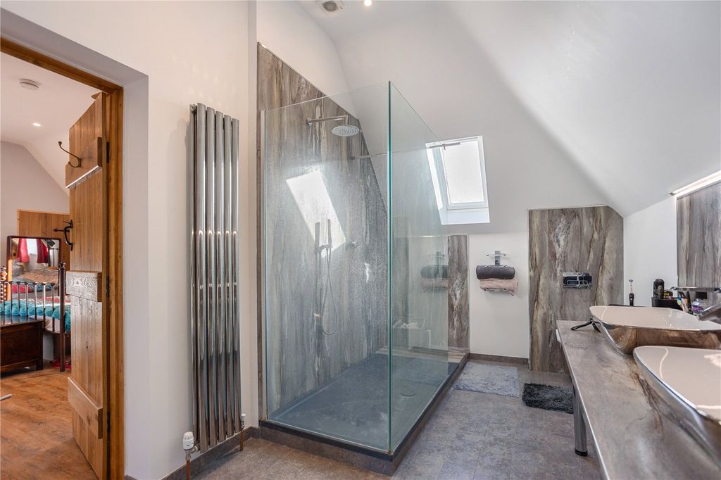 Additional image 5 of 5 bed detached house to rentBath Road, Speen, Newbury, Berkshire RG14